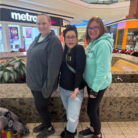 Live show flyer!!! MUST BE GREEN 💚💚TO BE SEEN!! Drop 2 in the blue!!! - Picture 3 of 12